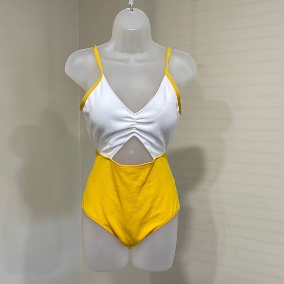 NWOT Cupshe Yellow White One Piece Swimsuit.  Size M medium 8/10 - Picture 1 of 13